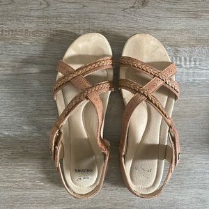 ⭐️⭐️PICK 4 for $25⭐️⭐️  Earths origins sandals